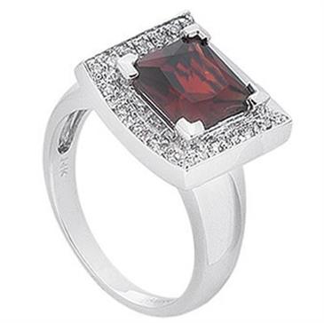 Prima Diamond And Garnet Ring Prima Diamond And Garnet Ring